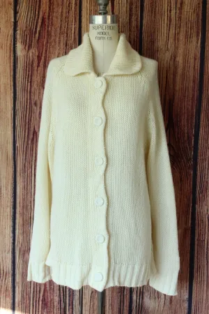 Vintage 1960s 1970s Volup Cream Cardigan With Peter Pan Collar